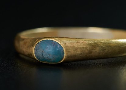 Medieval gold ring at Museum & Art Swindon